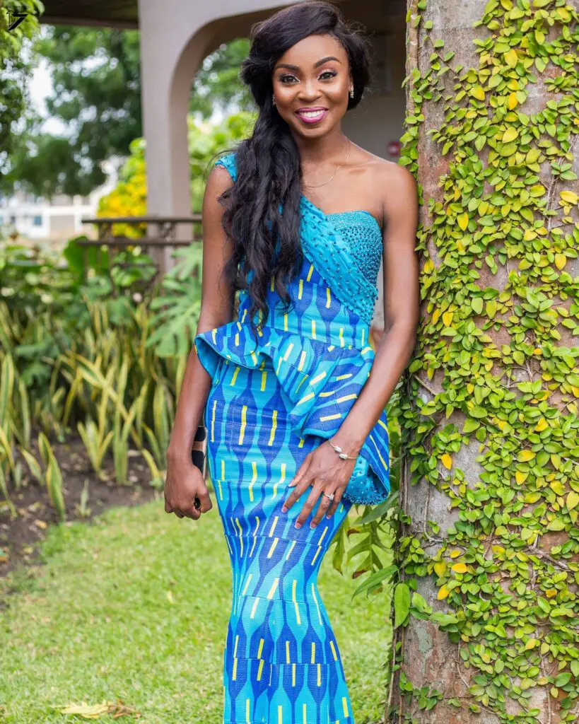 Blue Kente Styles Outfit worn by a Ghanaian bride