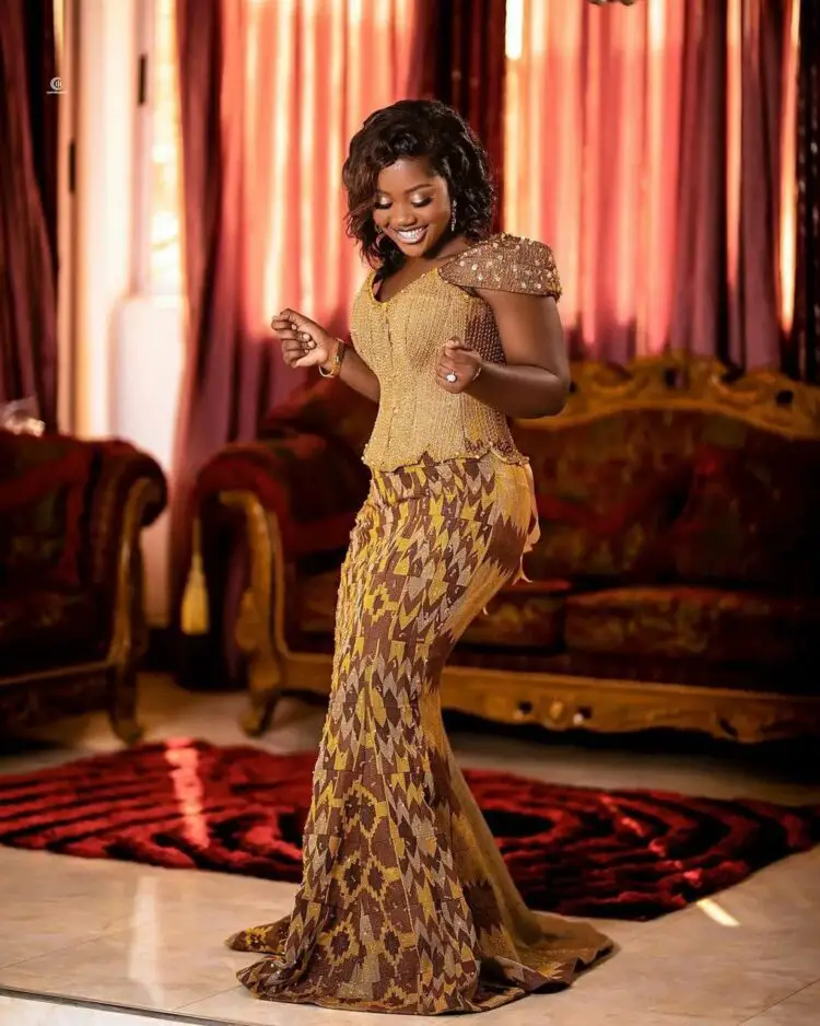 9 Brown Kente Styles For Brides That Are Trending In 2024