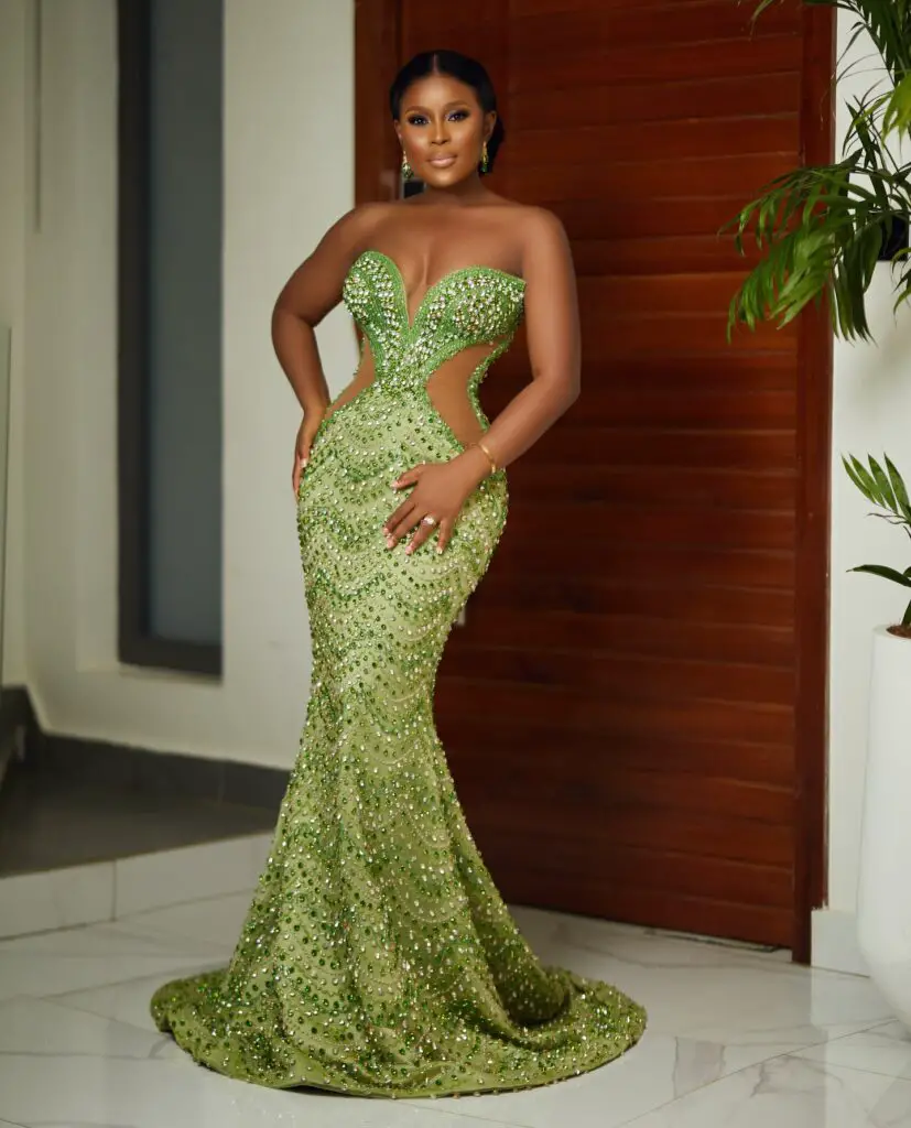 Berla Mundi in green lace