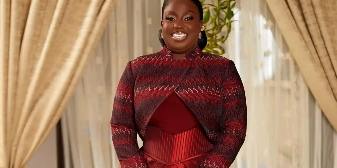 OBUOBIA IN A DUABA SERWAA DRESS