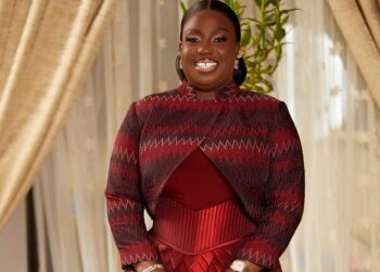 OBUOBIA IN A DUABA SERWAA DRESS