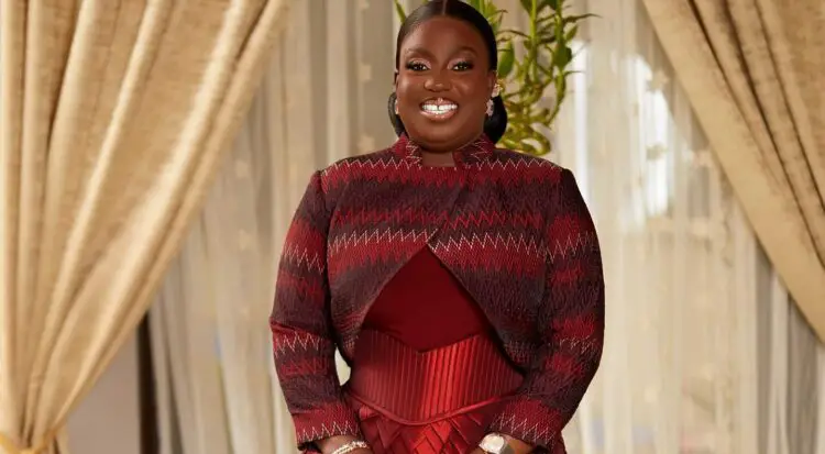 OBUOBIA IN A DUABA SERWAA DRESS