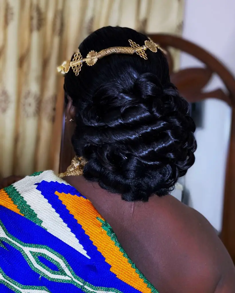 hairstyle for traditional wedding