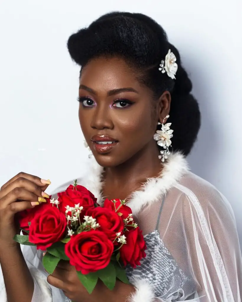 bride with rose flower bouquet