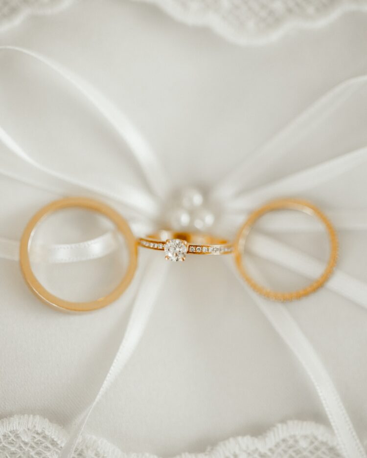 Here's Who Not to Invite to Your Wedding photo