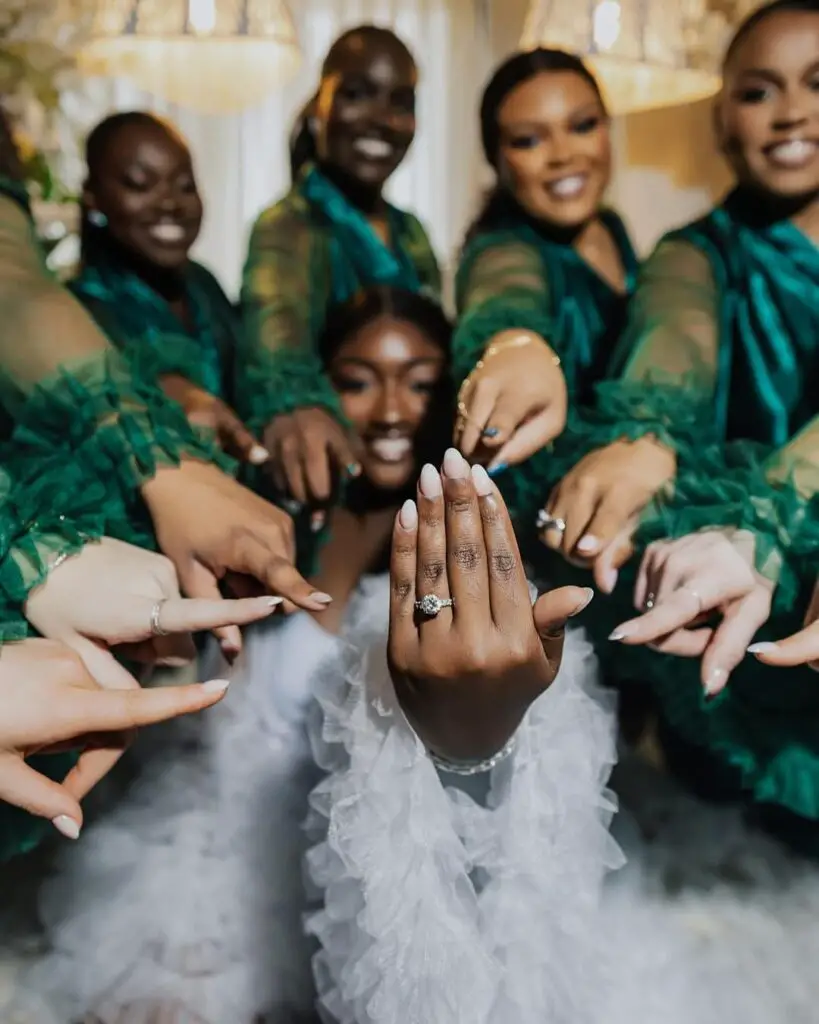 IN BRIDAL ROBES PHOTOS WITH YOUR BRIDESMAIDS