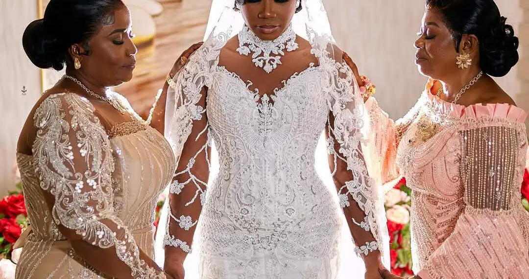 Duties of the Mother of the Bride : Explained