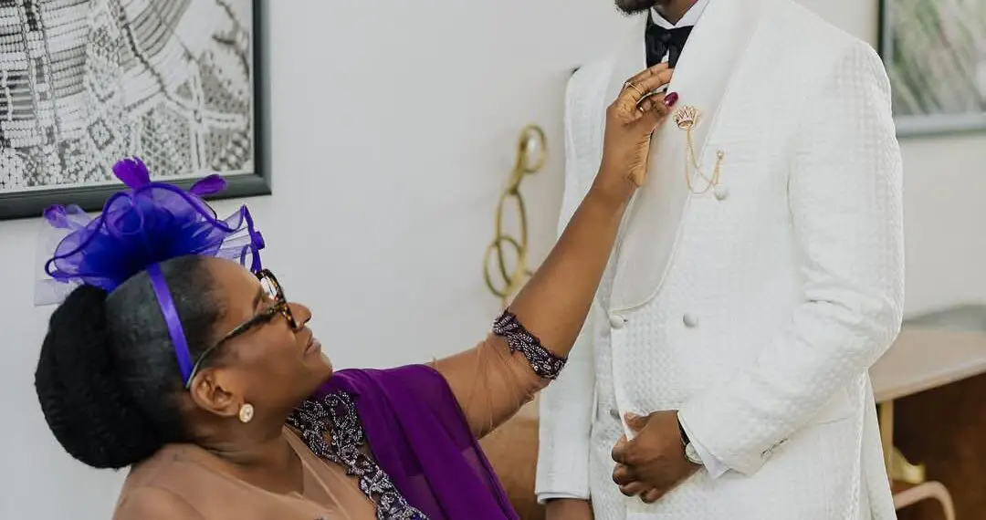 Mother of the Groom Duties Before, During, and After the Wedding