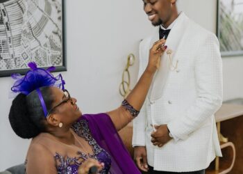 Mother of the Groom Duties Before, During, and After the Wedding