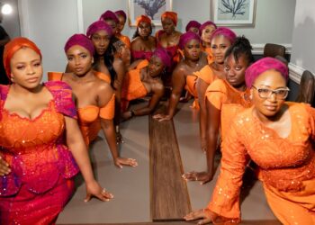 These Bridesmaids Nailed Plain Kente in Style