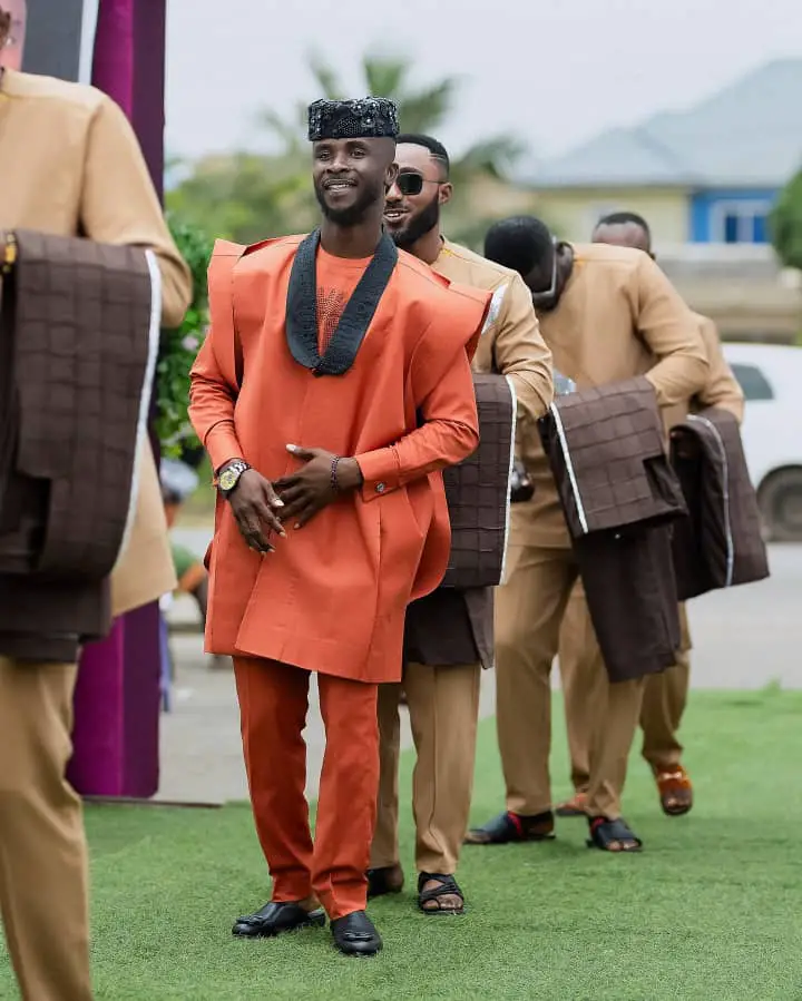 Agbada, Kaftan or Kente Drape Choosing the Perfect Groom's Look
