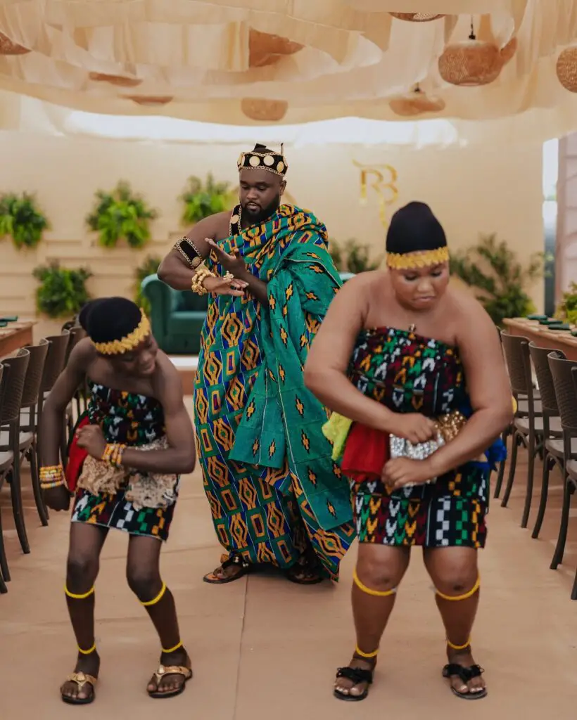 GROOM IN KENTE