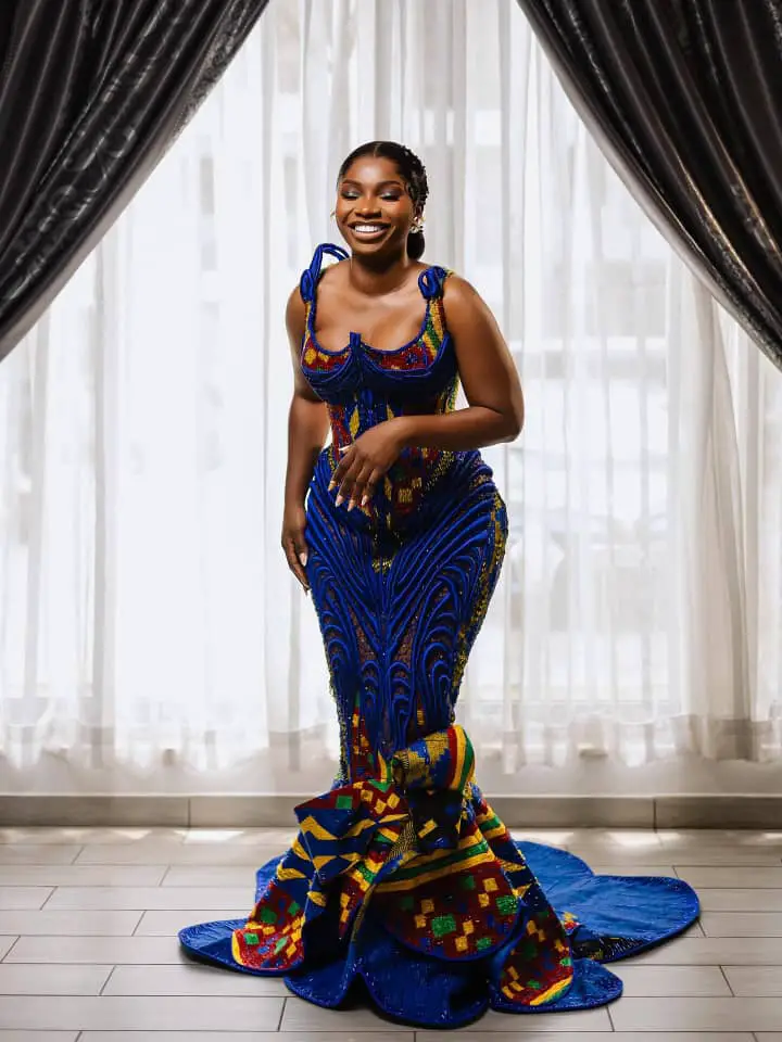 GHANAIAN BRIDE IN BLUE KENTE