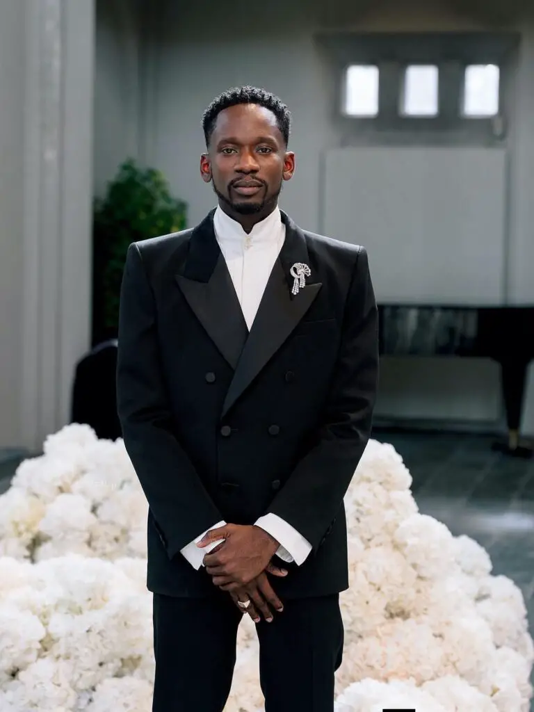 MR EAZI