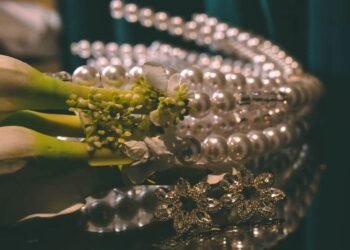 The Bead Bouquet: The New Bridal Trend Taking Over Modern Weddings