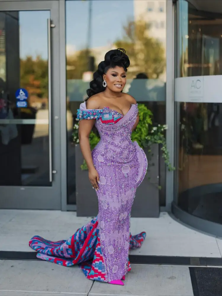 BRIDE IN PURPLE KENTE
