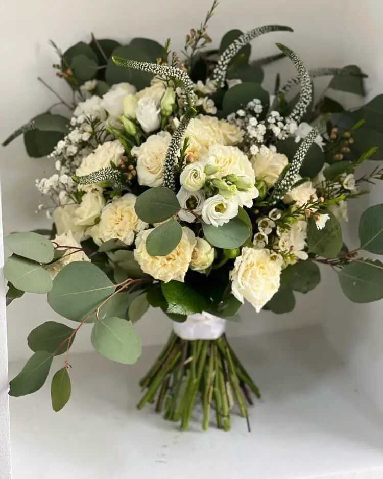 Symbolism of Wedding Flowers: What Your Bouquet Says About You