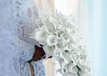 The Ultimate Guide to Choosing Your Perfect Wedding Bouquet