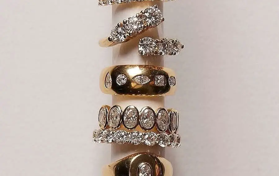 Gold vs Silver Wedding Rings Which is Right for You