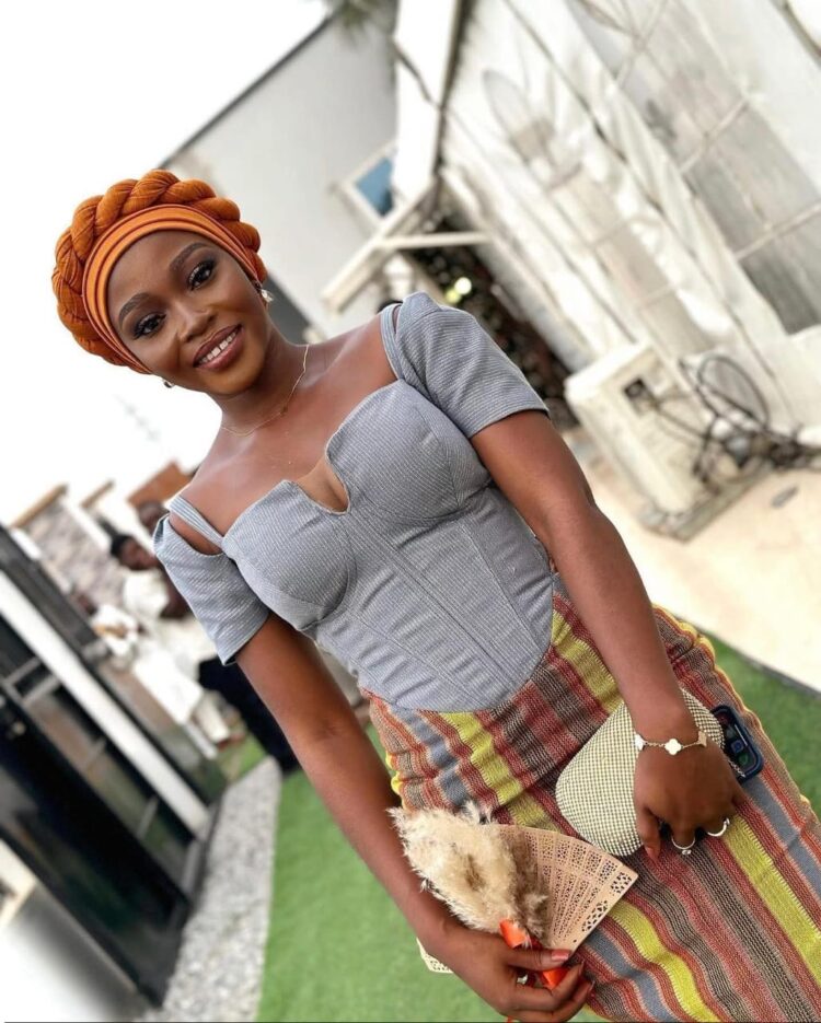 GHANAIAN LADY DRESSED FOR WEDDING